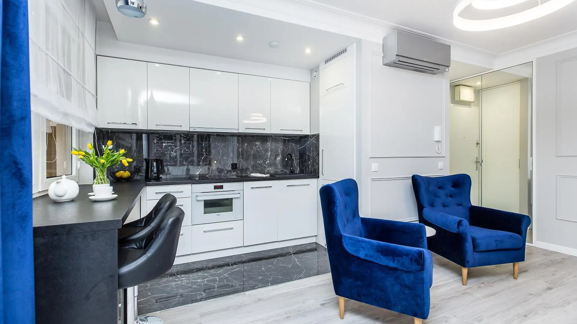 Premium Glamour Apartment Air Condition location